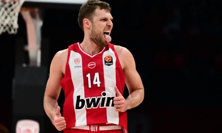 Ο Ολυμπιακός διέλυσε και την Μακάμπι με νέα 100άρα με διαστημικό Βεζένκοφ!