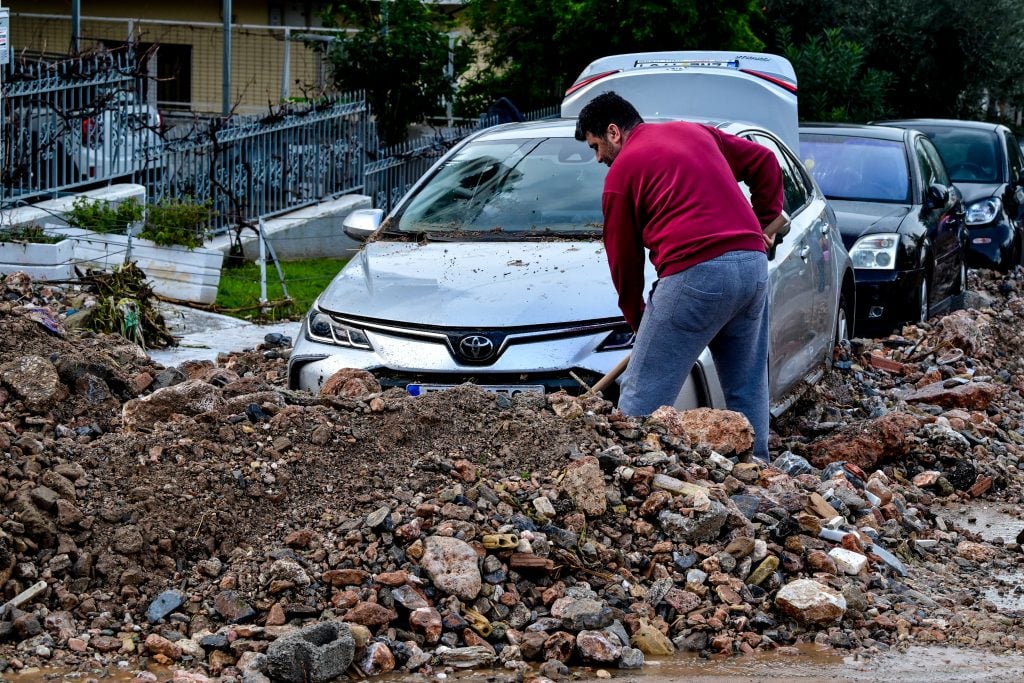 Κακοκαιρία: Ξεκινούν οι αυτοψίες για αποζημιώσεις κατοικιών και επιχειρήσεων – Σύσκεψη με τον υφυπουργό κλιματικής κρίσης