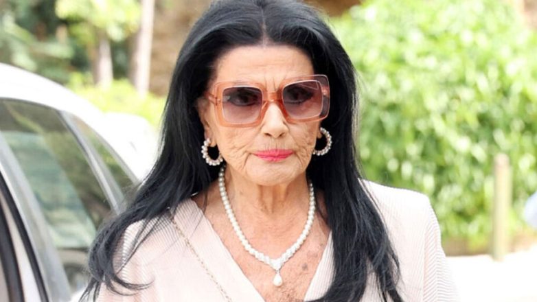 Ζωζώ Σαπουντζάκη: Παραμένει στο νοσοκομείο και κάνει θεραπεία στους πνεύμονές της