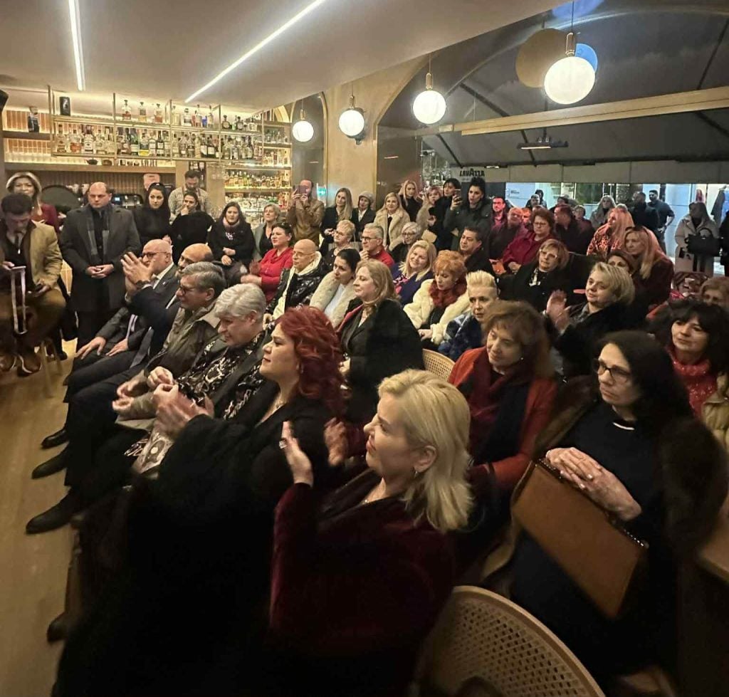 Όταν η προσφορά γίνεται στάση ζωής: Ασημάκης Παπαδάτος–Μέντης και o Σύλλογος “Με όλους Εσάς Μπορούμε” έκοψαν την πρώτη Βασιλόπιτα