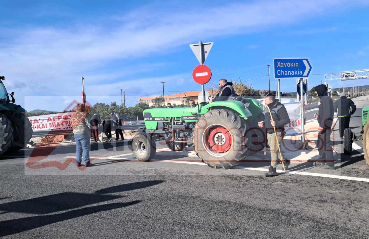 Πύργος: Κλειστή μέχρι το πρωί του Σαββάτου η Ε.Ο. Πατρών – Πύργου και ο νέος αυτοκινητόδρομος από τους αγρότες