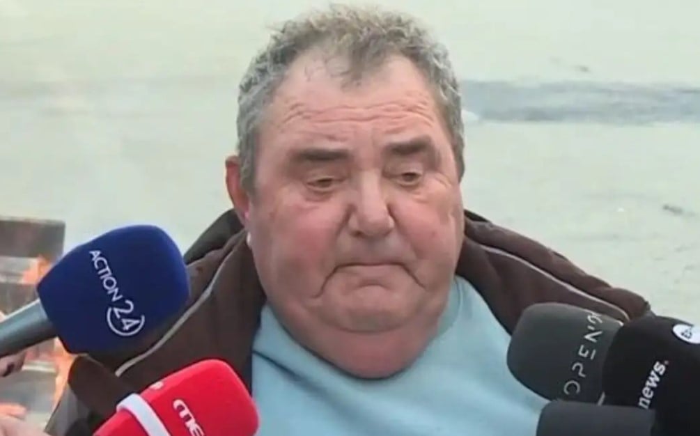 Ανεστίδης: «Θα πάω στη συνάντηση στο Μαξίμου» – Παρέλαβε την εισαγγελική διάταξη για δέσμευση της περιουσίας του