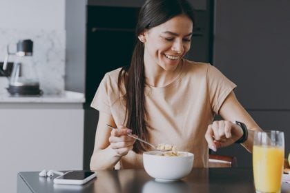 Τα τρόφιμα που βοηθούν το πεπτικό μετά τις γιορτές