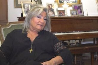 Λουκίλα Καρρέρ: Μιλά για τον αείμνηστο Μίμη Πλέσσα