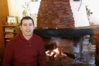 Παράλιο Άστρος: Βίντεο ντοκουμέντο με τη στιγμή που τα κύματα «χτυπούν» τον άτυχο λιμενικό, πατέρα ενός 8χρονου