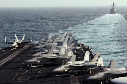 «Φουντώνουν» τα σενάρια αμερικανικής επίθεσης στο Ιράν – Άφαντος ο Χαμενεΐ