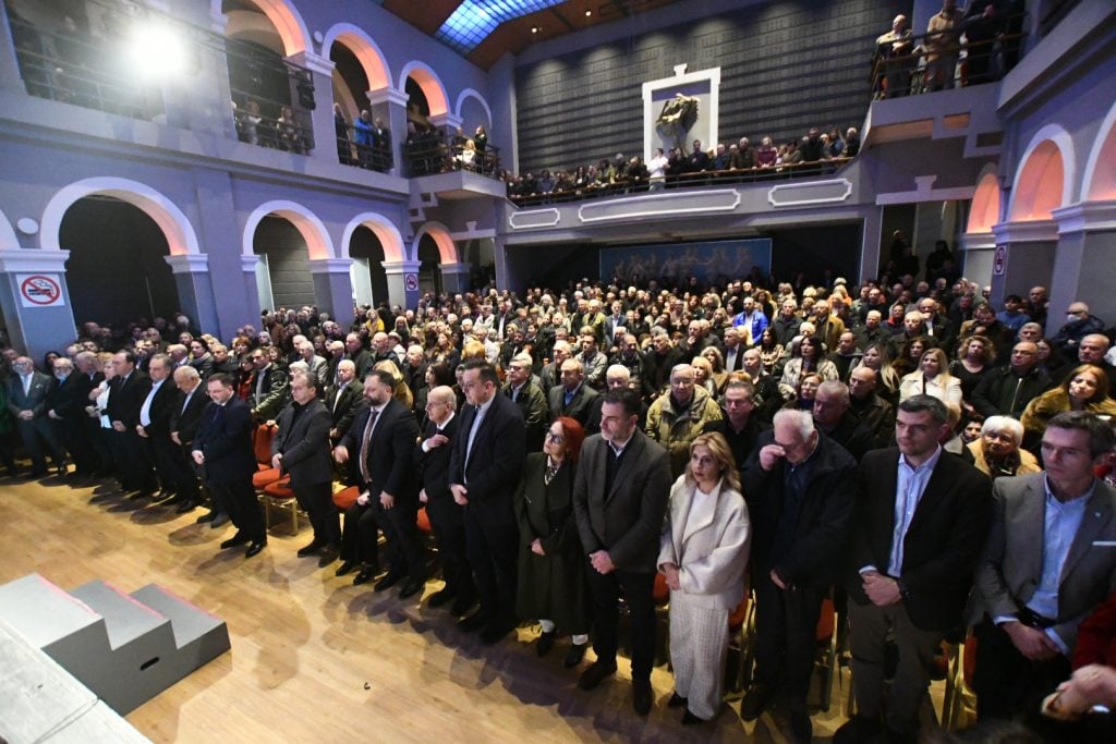 «Πάτρα Eνωμένη»:"Ένα μεγάλο «ευχαριστώ» για την κοσμοπλημμύρα στην κοπή της πρωτοχρονιάτικης πίτας μας"