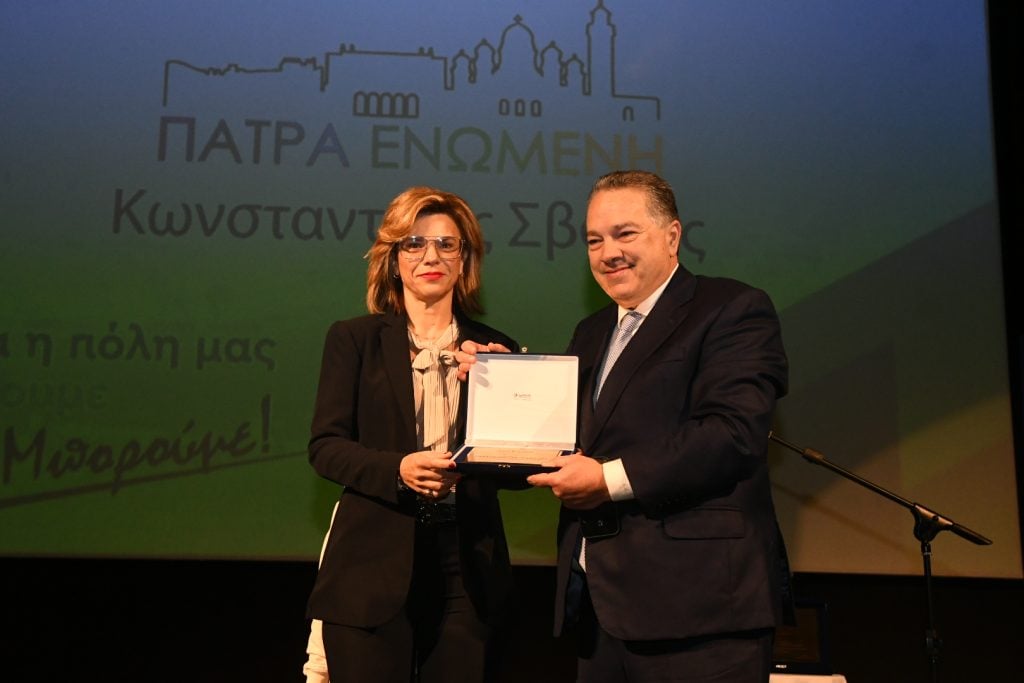 «Πάτρα Eνωμένη»:"Ένα μεγάλο «ευχαριστώ» για την κοσμοπλημμύρα στην κοπή της πρωτοχρονιάτικης πίτας μας"