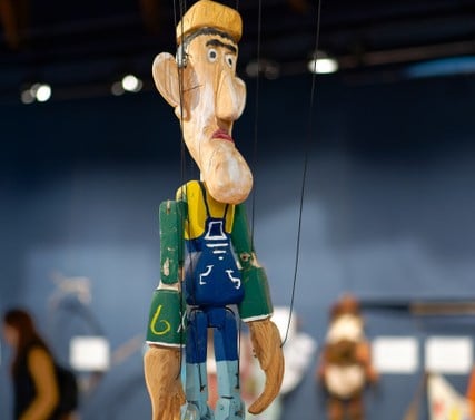 «Ήρωες της Φύσης σε Δράση»: Έκθεση Μαριονέτας στα Παλαιά Σφαγεία