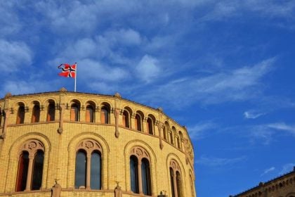 Γροιλανδία: Η Νορβηγία δεν εξετάζει «προς το παρόν» αντίμετρα μετά τις απειλές Τραμπ