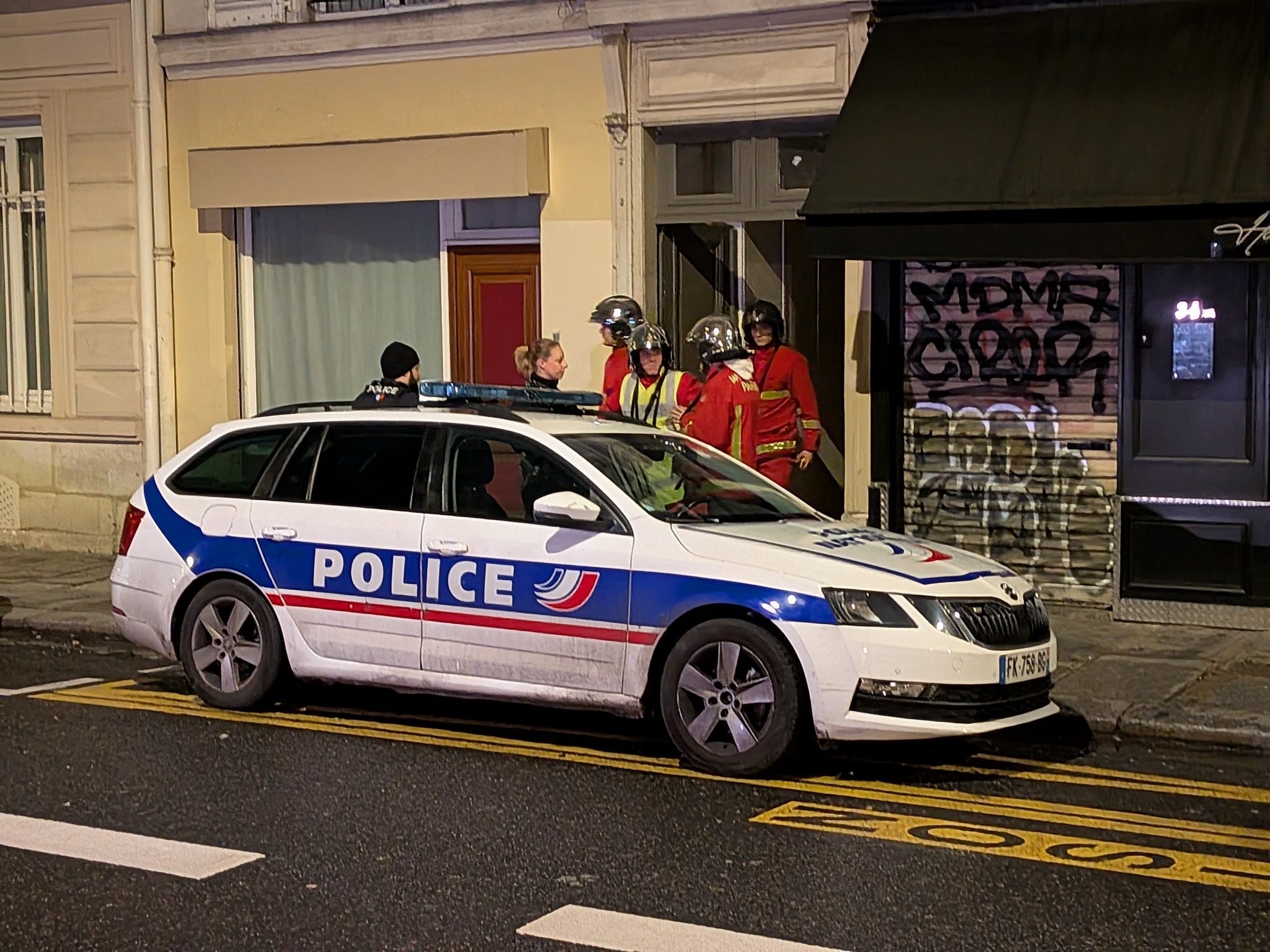 Παρίσι: Κατέρρευσε πάτωμα σε πάρτι, 15 τραυματίες