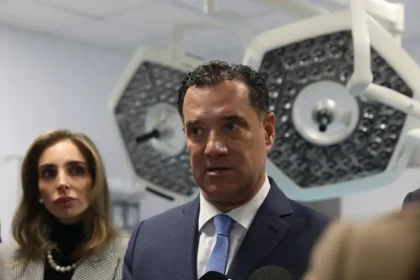 Ο Άδωνις Γεωργιάδης σε βίντεο από το νοσοκομείο «Γεννηματάς»: «Προβλέπω νέα κλάματα στην Αριστερά»