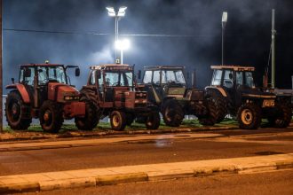 Αγροτικές κινητοποιήσεις: Εισήγηση για γενικευμένη κλιμάκωση στην πανελλαδική σύσκεψη της Κυριακής στα Μάλγαρα - Σκέψεις μέχρι και για κάθοδο των τρακτέρ στην Αθήνα