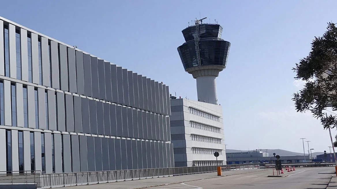 Αυτό είναι το πόρισμα για το μπλακ άουτ των επικοινωνιών στα αεροδρόμια - Τι είναι ο «ψηφιακός θόρυβος» που προκάλεσε το χάος στο FIR Αθηνών