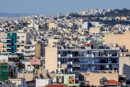 Ακίνητα: Νέα ισορροπία σε μια αγορά με αυξανόμενες πιέσεις