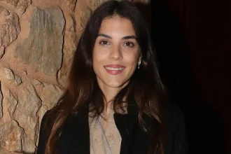 Αρραβωνιάστηκε η Άννα Μαρία Βέλλη με τον σύντροφό της, Άκη Σβολάκη