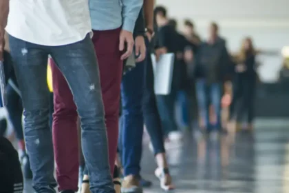 ΕΛΣΤΑΤ: Στο 7,5% υποχώρησε η ανεργία τον Δεκέμβριο