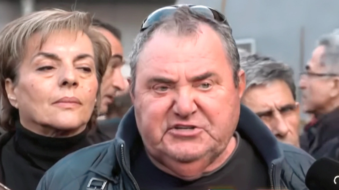 Αδειάζουν τον Ανεστίδη οι αγροτοσυνδικαλιστές: Απαράδεκτος, αμαυρώνει τον αγώνα μας, να αυτοεξαιρεθεί για να μην χαλάσει η συνάντηση στο Μαξίμου (ΒΙΝΤΕΟ)