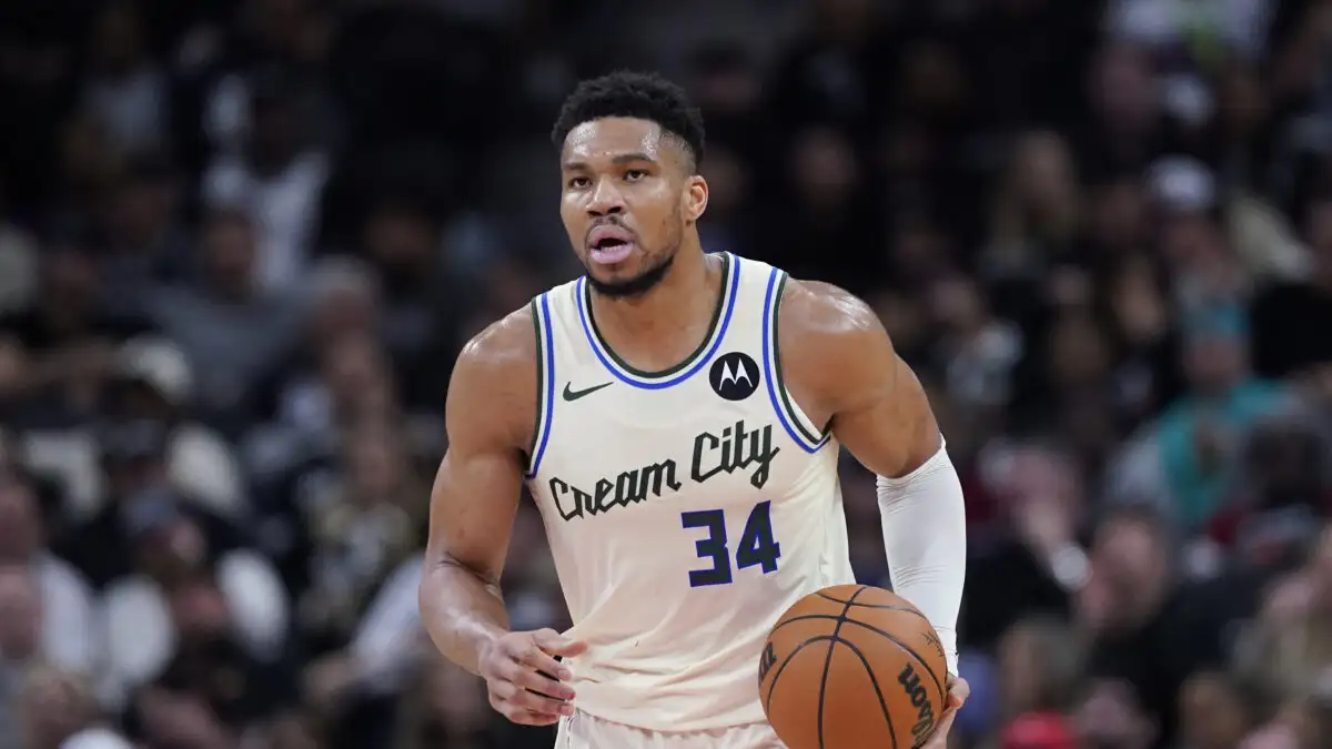 Γιάννης Αντετοκούνμπο: «Έπαιξε το τελευταίο του παιχνίδι με τους Μπακς, έφτασε κοντά στο να απολύσει τον ατζέντη του», αναφέρουν οι Αμερικανοί