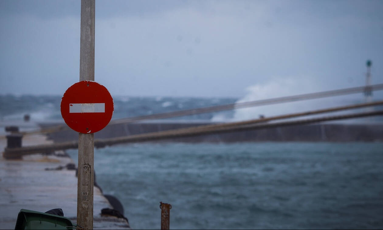 Σε ισχύ απαγορευτικό απόπλου λόγω ισχυρών ανέμων – Κλειστή η πορθμειακή γραμμή Ρίου Αντιρρίου