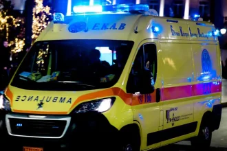 Τραγωδία στην Ελευσίνα: Ηλικιωμένο ζευγάρι βρέθηκε νεκρό μαζί με τα σκυλιά του από αναθυμιάσεις γκαζιού