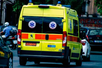 Γυναίκα αυτοπυρπολήθηκε στη μέση του δρόμου για να βάλει τέλος στη ζωή της