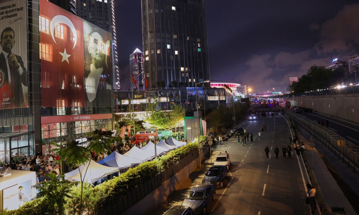 Τουρκία: Βρέθηκε ακέφαλο πτώμα, τυλιγμένο σε σεντόνι, στην Κωνσταντινούπολη