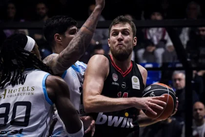 Σάσα Βεζένκοφ: Η ΔΕΑΒ κάλεσε τον παίκτη του Ολυμπιακού για το επεισόδιο με Ανδρέα Πετρόπουλο