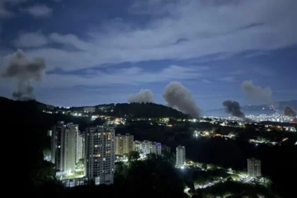 Πιθανόν με κυβερνοεπιθέσεις οι ΗΠΑ βύθισαν στο σκοτάδι το Καράκας στη διάρκεια της επιχείρησής τους