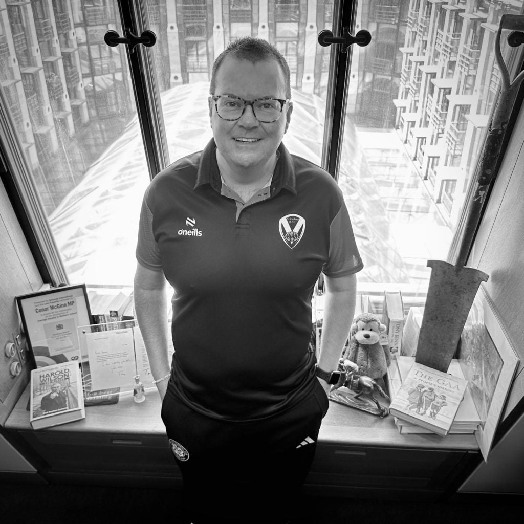 Πρώην βουλευτής διώκεται για σεξουαλική επίθεση στη Βρετανία