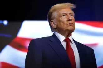 Ευθεία απειλή δολοφονίας του Τραμπ από το Ιράν: «Αυτή τη φορά η σφαίρα δεν θα χάσει τον στόχο»