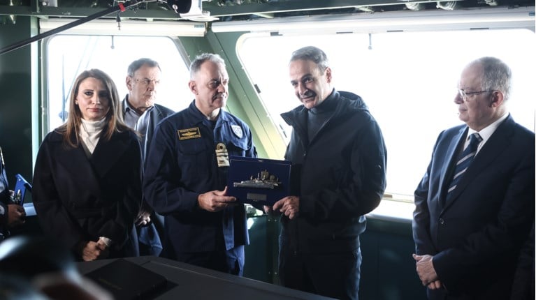 ΣΥΡΙΖΑ: Ο Φάμελλος καρατόμησε τη Νίνα Κασιμάτη από το Συμβούλιο της Ευρώπης μετά την υποδοχή της φρεγάτας «Κίμων»