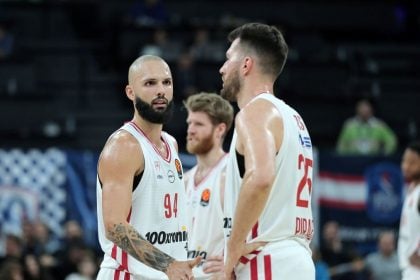 Άντεξε στην Πόλη και συνέχισε την αναρρίχηση με σούπερ άμυνα ο Ολυμπιακός!