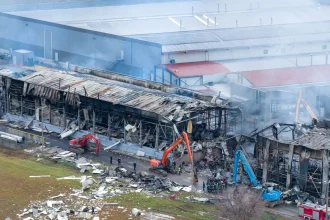 Τριήμερο πένθος στα Τρίκαλα για τις πέντε νεκρές εργαζόμενες στο εργοστάσιο της Βιολάντα