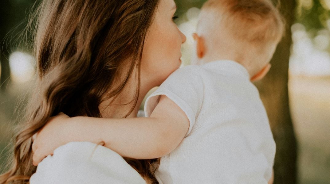 Επίδομα μητρότητας 2026: Πότε πληρώνεται η πρώτη δόση