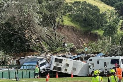 Συναγερμός στη Νέα Ζηλανδία: Δεκάδες αγνοούμενοι μετά από κατολίσθηση σε δημοφιλές κάμπινγκ