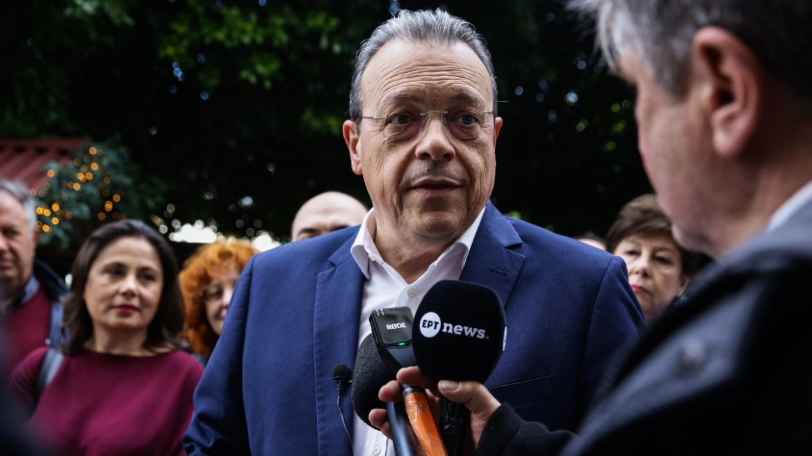 Φάμελλος: Δεν συμβαδίζει με την πρόταση της προοδευτικής κυβέρνησης η Καρυστιανού