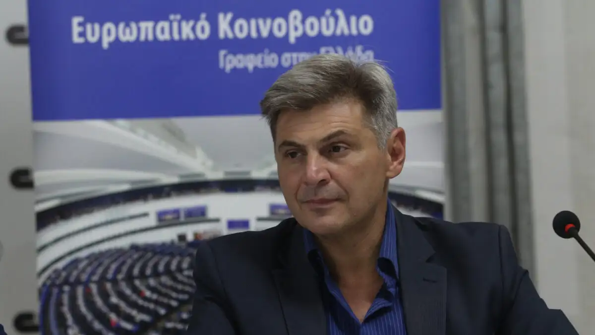 Φαραντούρης για διαγραφή από ΣΥΡΙΖΑ: Δεν μίλησα για ένταξη στο κόμμα Καρυστιανού, καλωσόρισα την κάθοδό της