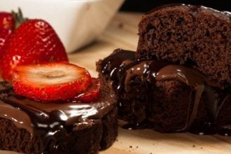 Ποιοι γιορτάζουν σήμερα 30 Ιανουαρίου