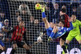 Αγγλία: Ο Κώστούλας σκόραρε με μυθικό ψαλιδάκι… α λα Ελ Κααμπί!