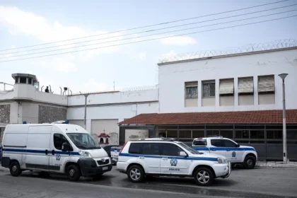 Έφοδος της ΕΛΑΣ στις φυλακές Κορυδαλλού: Βρέθηκαν κινητά τηλέφωνα και κατεργασμένη κάνναβη