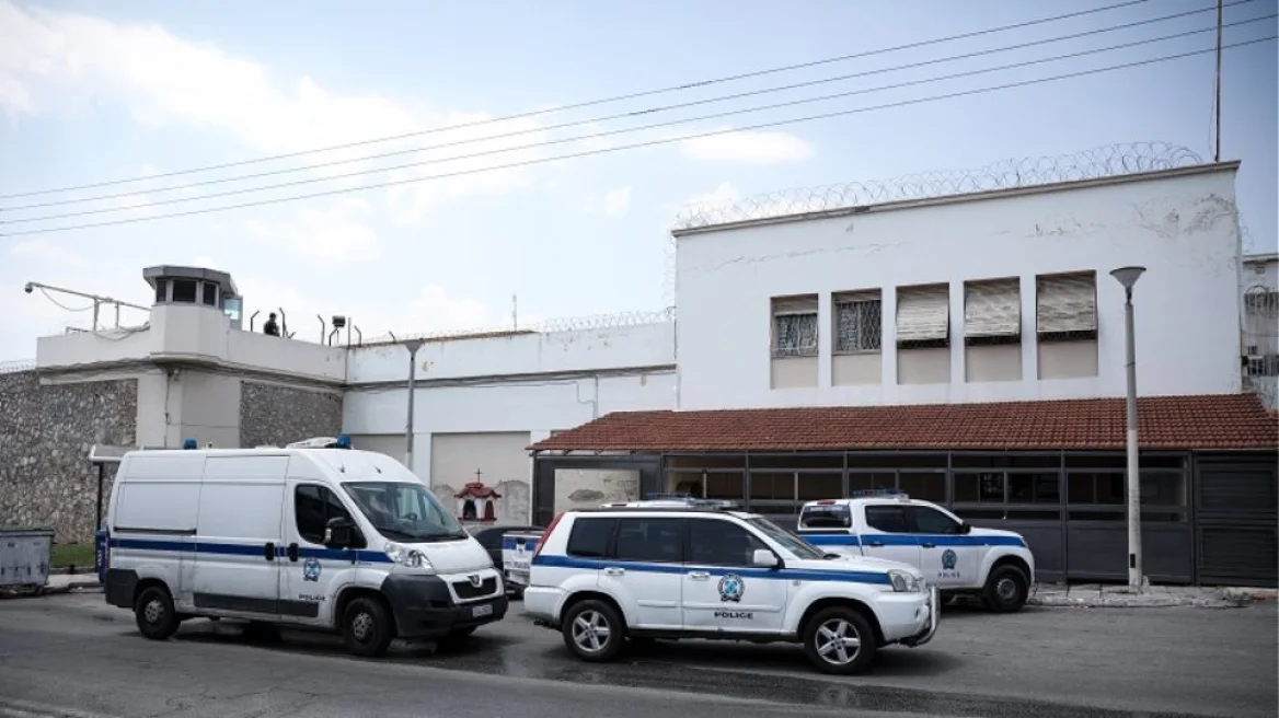 Έφοδος της ΕΛΑΣ στις φυλακές Κορυδαλλού: Βρέθηκαν κινητά τηλέφωνα και κατεργασμένη κάνναβη