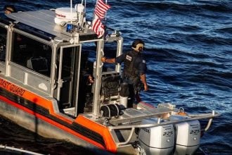 Οκτώ νεκροί σε νέα πλήγματα των ΗΠΑ εναντίον ταχύπλοων ενεχόμενων σε «διακίνηση ναρκωτικών»