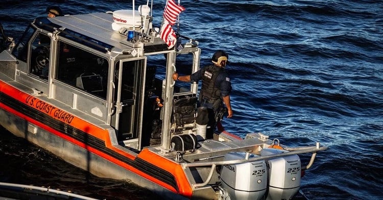 Οκτώ νεκροί σε νέα πλήγματα των ΗΠΑ εναντίον ταχύπλοων ενεχόμενων σε «διακίνηση ναρκωτικών»