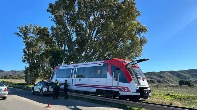 Νέο σιδηροδρομικό ατύχημα στην Ισπανία με 4 τραυματίες – Σύγκρουση τρένου με γερανό