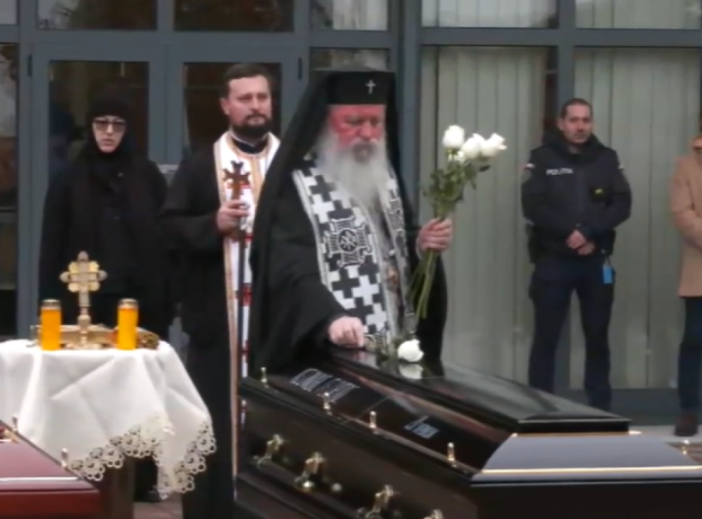 Οδύνη στο αεροδρόμιο της Τιμισοάρα για τις σορούς των 7 οπαδών του ΠΑΟΚ