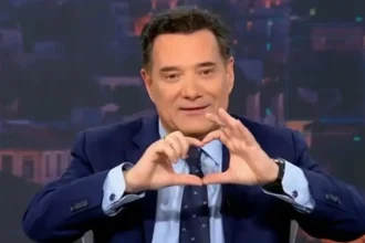 Ο Γεωργιάδης έκανε καρδούλα στη γυναίκα που «είπε την αλήθεια και κατέστρεψε την προπαγάνδα της αριστεράς»