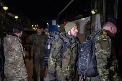 Αποχωρούν οι Γερμανοί στρατιώτες από την Γροιλανδία – «Οι απειλές για δασμούς υπονομεύουν το ΝΑΤΟ» απαντούν οι «8» στον Τραμπ