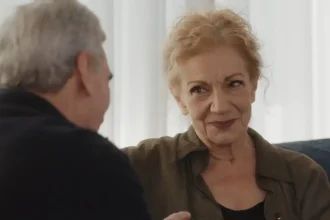 Γη της ελιάς: Ο Ορέστης κάνει πρόταση γάμου στην Αλεξάνδρα