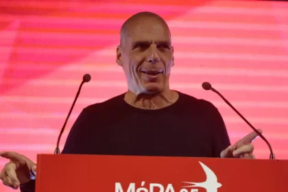 Παύλος Μαρινάκης για Γιάνη Βαρουφάκη και δήλωση για ναρκωτικά: «Αηδία και ντροπή»